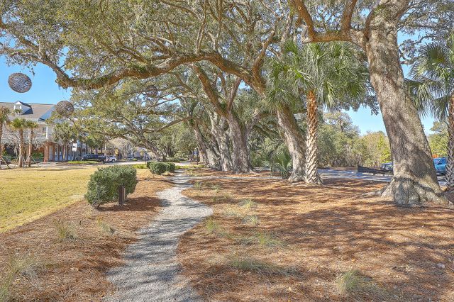 130 River Landing Drive 10302, Charleston, SC 29492
