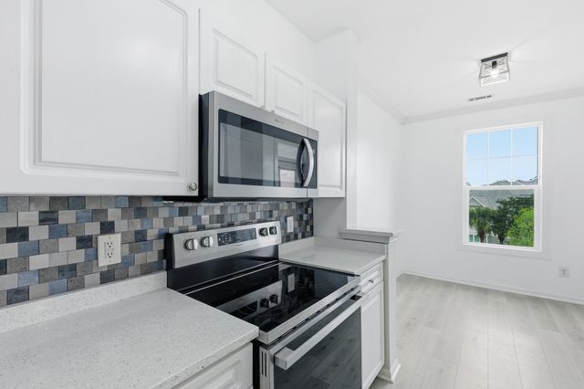 130 River Landing Drive 10302, Charleston, SC 29492