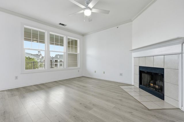130 River Landing Drive 10302, Charleston, SC 29492
