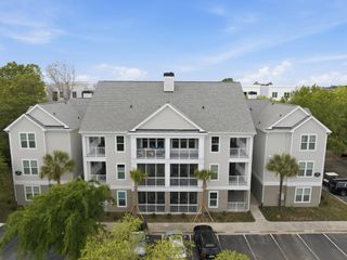 130 River Landing Drive 10302, Charleston, SC 29492