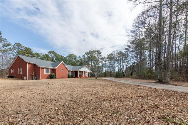 2165 Bakers Bridge Road, Douglasville, GA 30134