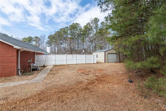 2165 Bakers Bridge Road, Douglasville, GA 30134