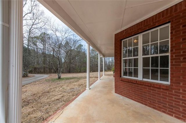 2165 Bakers Bridge Road, Douglasville, GA 30134