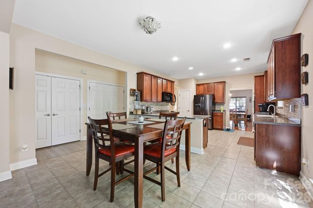 4405 Squirrel Trail Lane, Charlotte, NC 28269