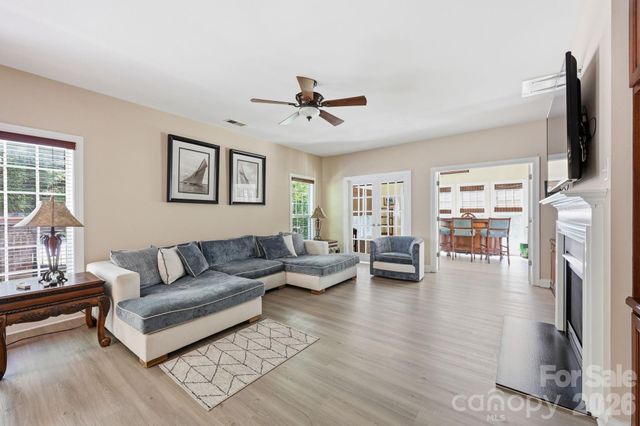4405 Squirrel Trail Lane, Charlotte, NC 28269