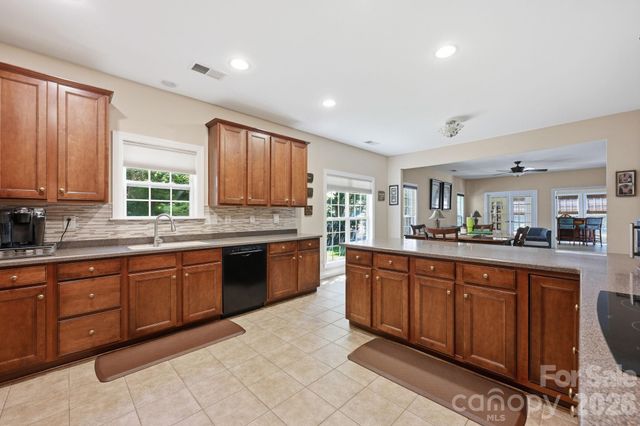 4405 Squirrel Trail Lane, Charlotte, NC 28269