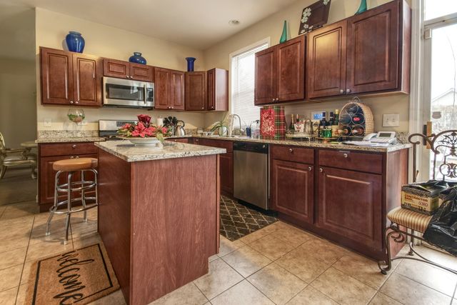 25463 W Cinnamon Circle, Plainfield, IL 60585