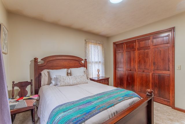 3120 Country Side Dr, Centerville, TN 37033
