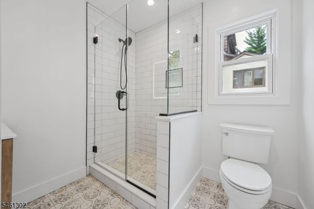 34 Howard St, Verona Twp., NJ 07044