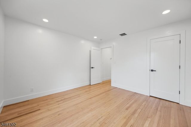 34 Howard St, Verona Twp., NJ 07044