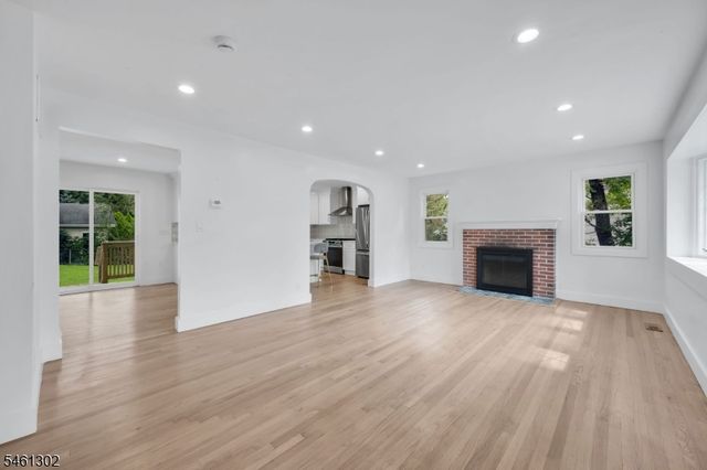 34 Howard St, Verona Twp., NJ 07044