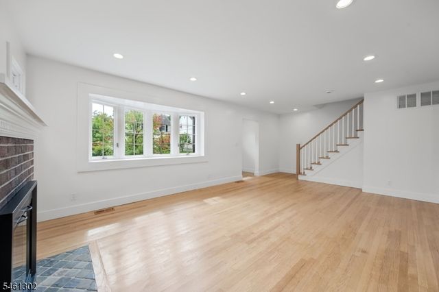34 Howard St, Verona Twp., NJ 07044