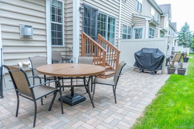781 Huntington Drive, Fishkill, NY 12524