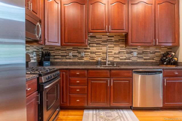 781 Huntington Drive, Fishkill, NY 12524