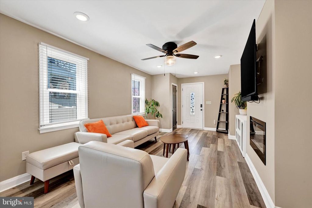 Image 6 of property listing at 5217 CATALPHA RD, Baltimore, MD 21214