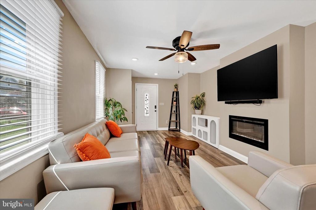 Image 8 of property listing at 5217 CATALPHA RD, Baltimore, MD 21214