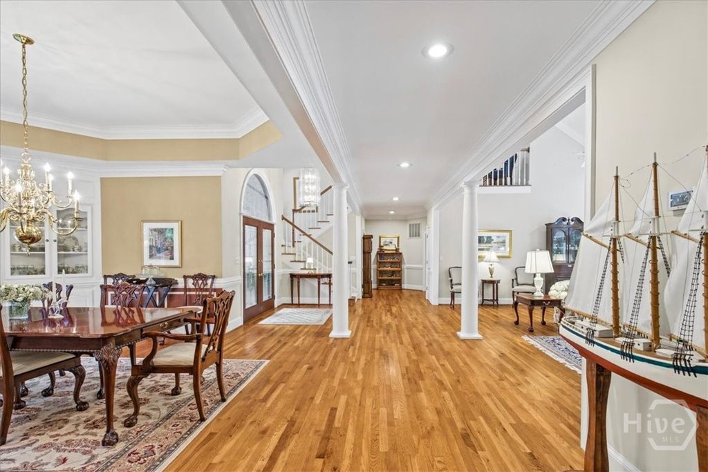 Image 11 of property listing at 2 Windwalk Lane, Savannah, GA 31411
