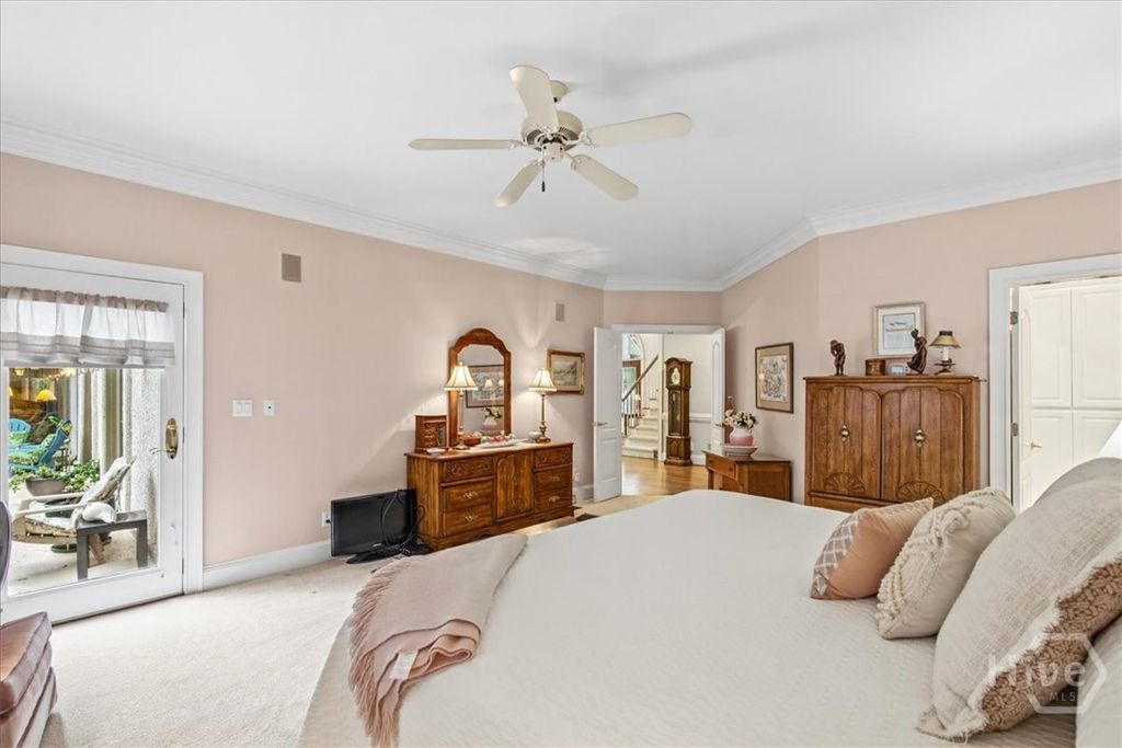 Image 16 of property listing at 2 Windwalk Lane, Savannah, GA 31411