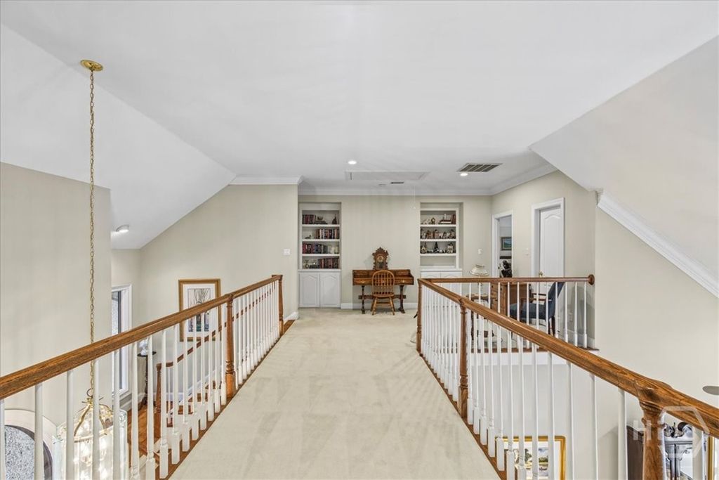 Image 20 of property listing at 2 Windwalk Lane, Savannah, GA 31411