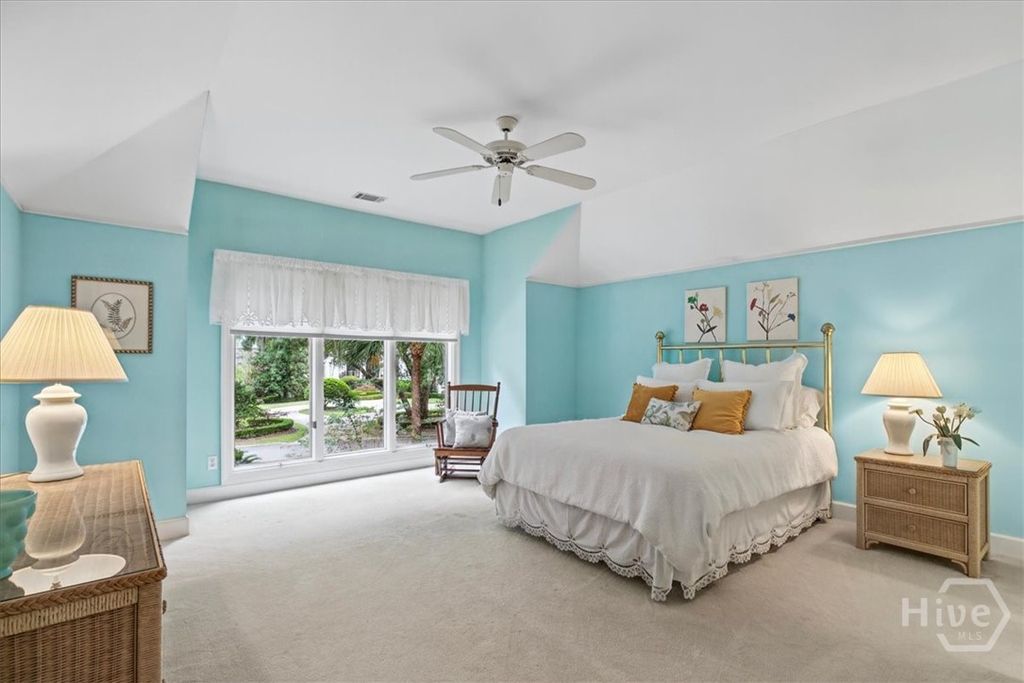 Image 21 of property listing at 2 Windwalk Lane, Savannah, GA 31411