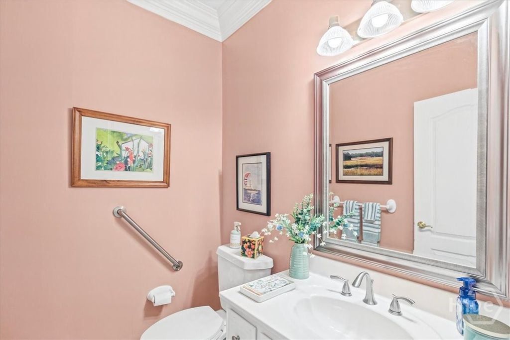 Image 28 of property listing at 2 Windwalk Lane, Savannah, GA 31411