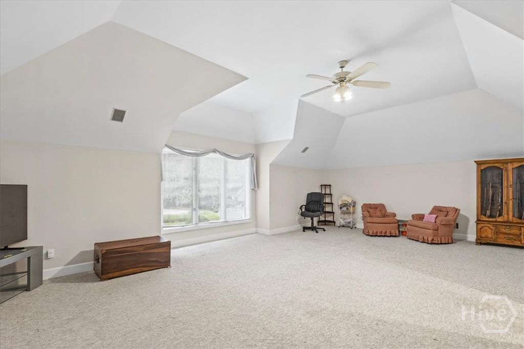 Image 29 of property listing at 2 Windwalk Lane, Savannah, GA 31411