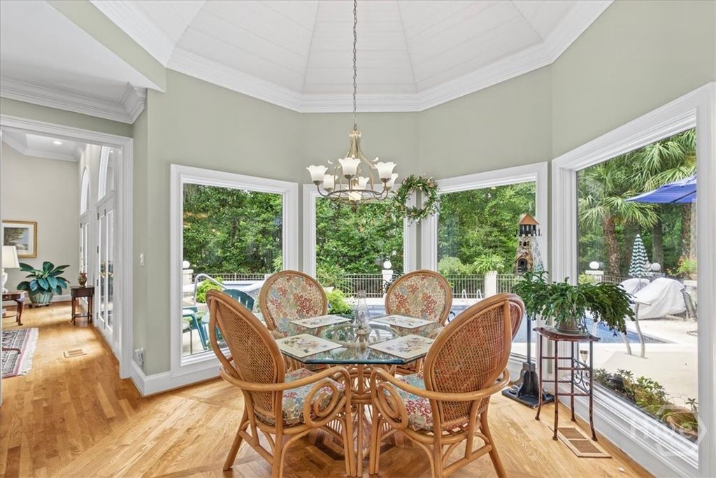 Image 34 of property listing at 2 Windwalk Lane, Savannah, GA 31411