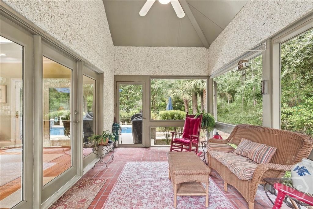 Image 38 of property listing at 2 Windwalk Lane, Savannah, GA 31411