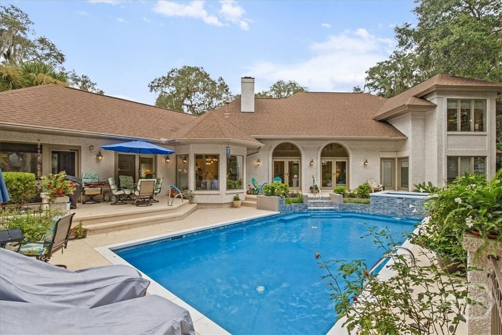 Image 44 of property listing at 2 Windwalk Lane, Savannah, GA 31411