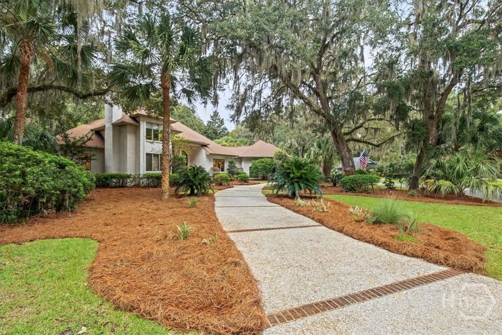 Image 45 of property listing at 2 Windwalk Lane, Savannah, GA 31411
