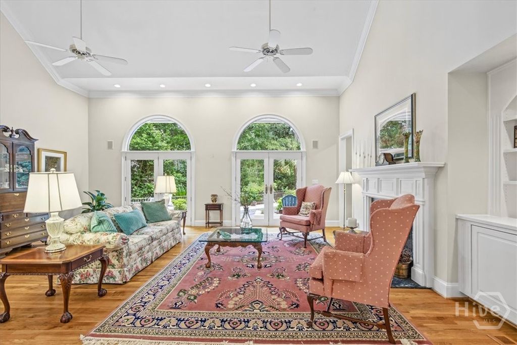 Image 5 of property listing at 2 Windwalk Lane, Savannah, GA 31411