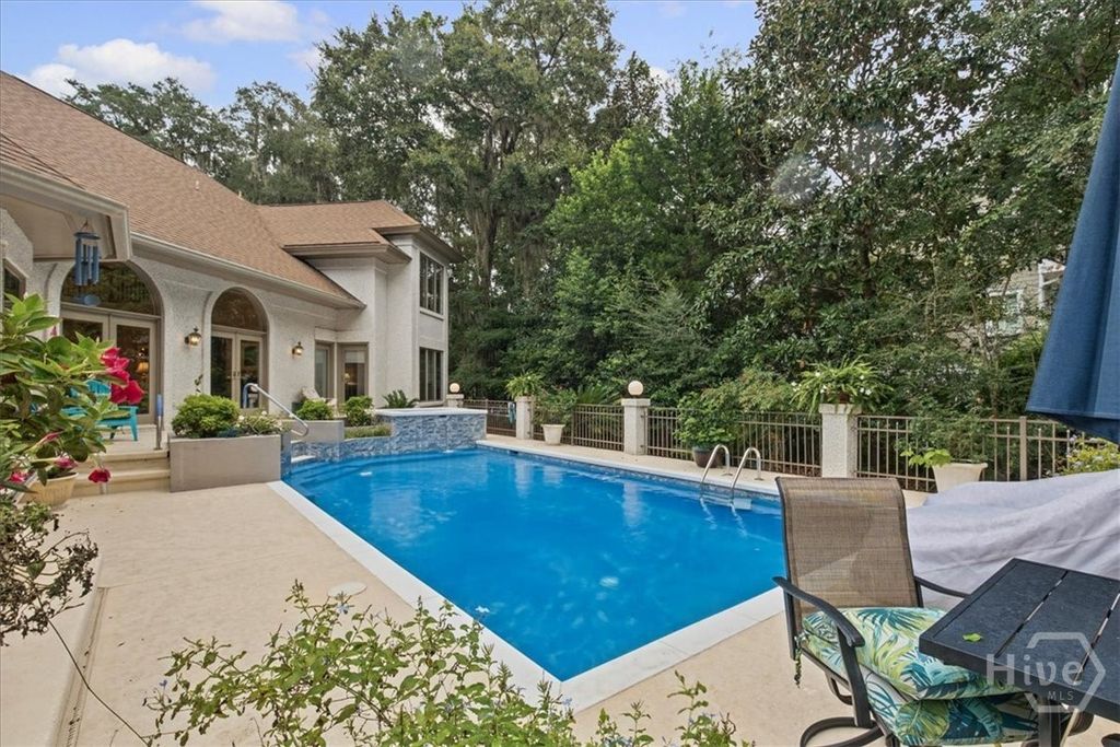 Image 50 of property listing at 2 Windwalk Lane, Savannah, GA 31411