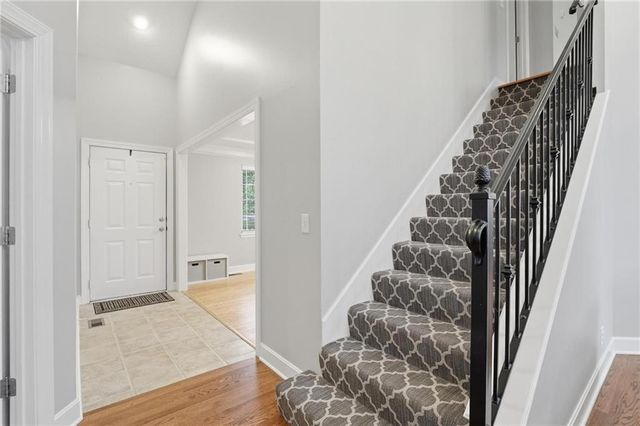 2605 SW Winterview Circle, Lee's Summit, MO 64081