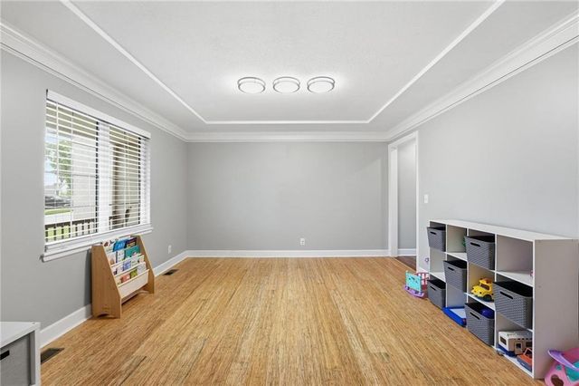 2605 SW Winterview Circle, Lee's Summit, MO 64081