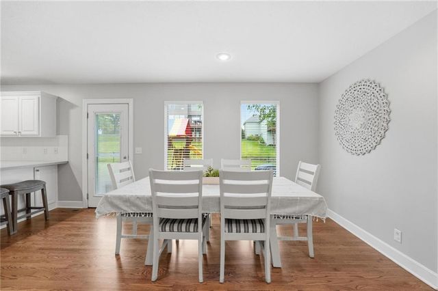2605 SW Winterview Circle, Lee's Summit, MO 64081