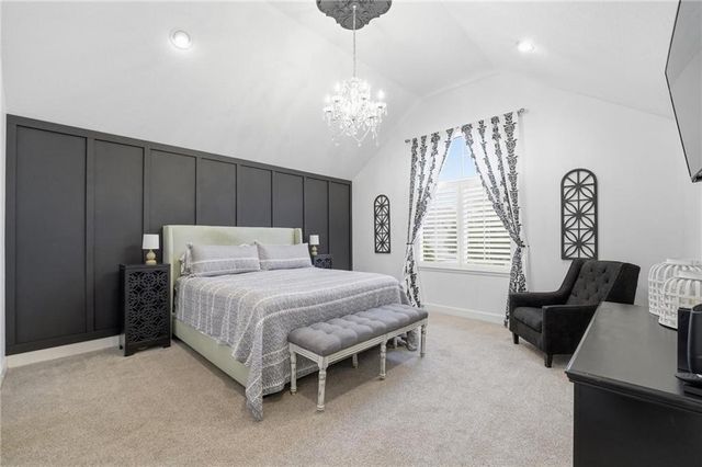 2605 SW Winterview Circle, Lee's Summit, MO 64081