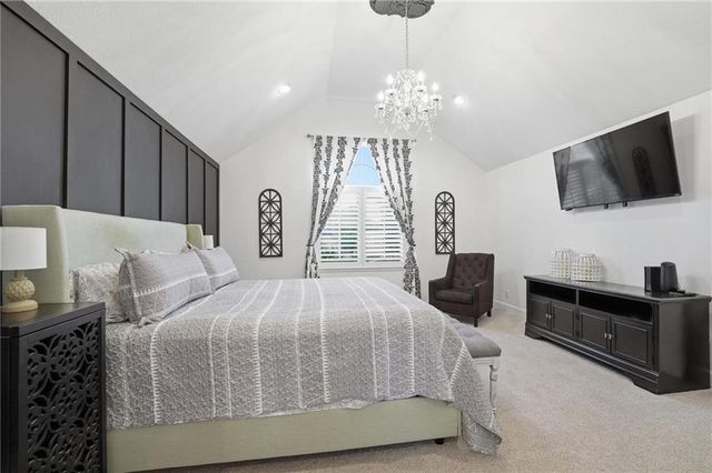 2605 SW Winterview Circle, Lee's Summit, MO 64081