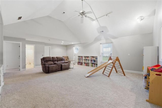2605 SW Winterview Circle, Lee's Summit, MO 64081
