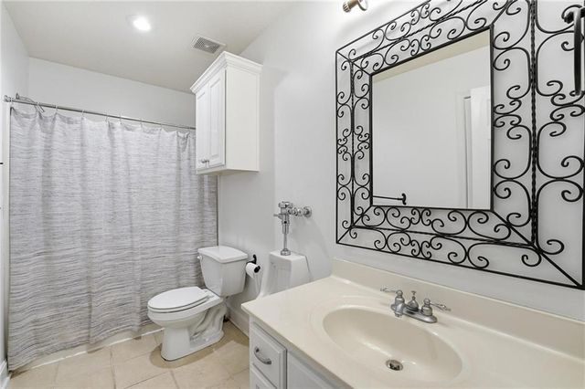 2605 SW Winterview Circle, Lee's Summit, MO 64081