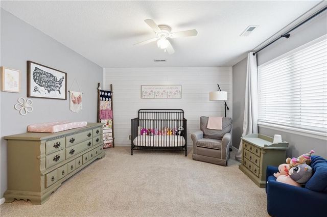 2605 SW Winterview Circle, Lee's Summit, MO 64081