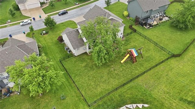 2605 SW Winterview Circle, Lee's Summit, MO 64081