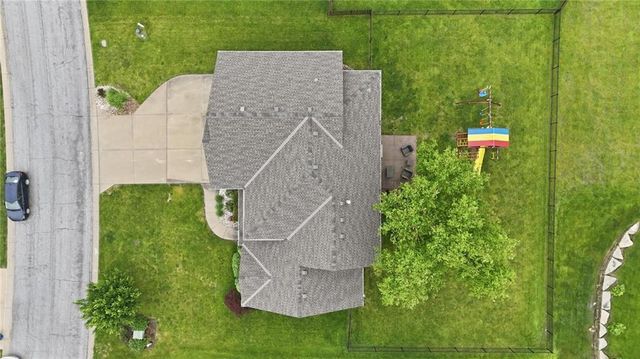 2605 SW Winterview Circle, Lee's Summit, MO 64081