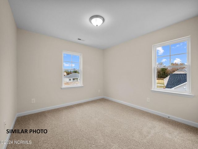 503 Orchard Creek Drive, Richlands, NC 28574