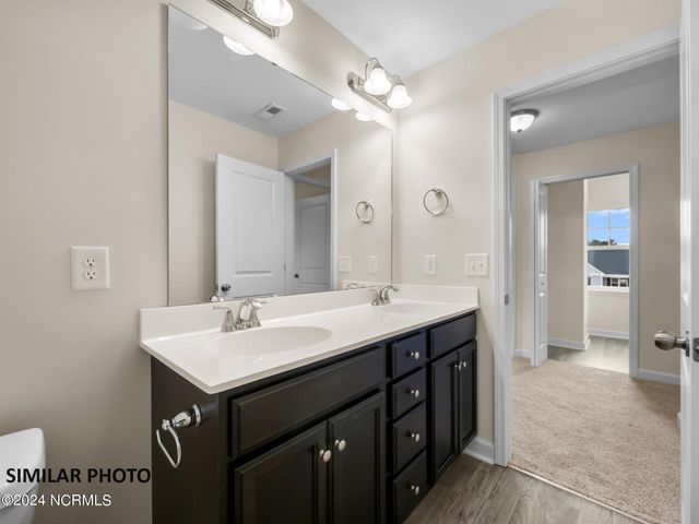 503 Orchard Creek Drive, Richlands, NC 28574