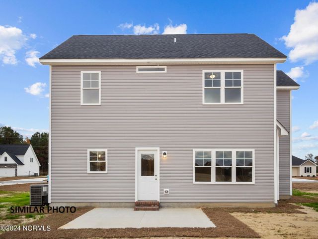 503 Orchard Creek Drive, Richlands, NC 28574