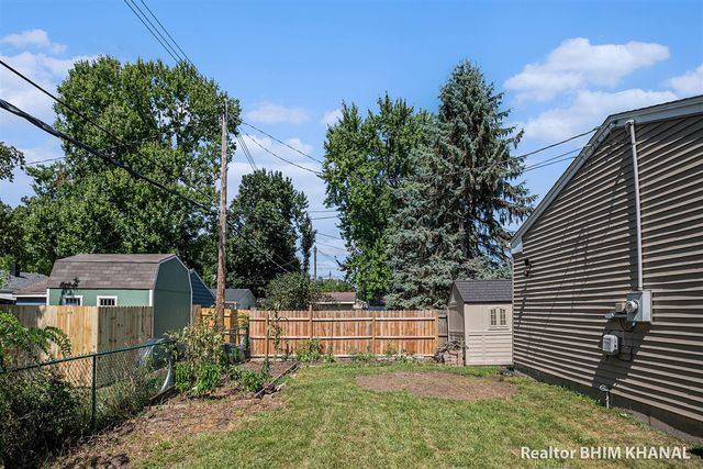 3100 Glenbrook Drive, Lansing, MI 48911