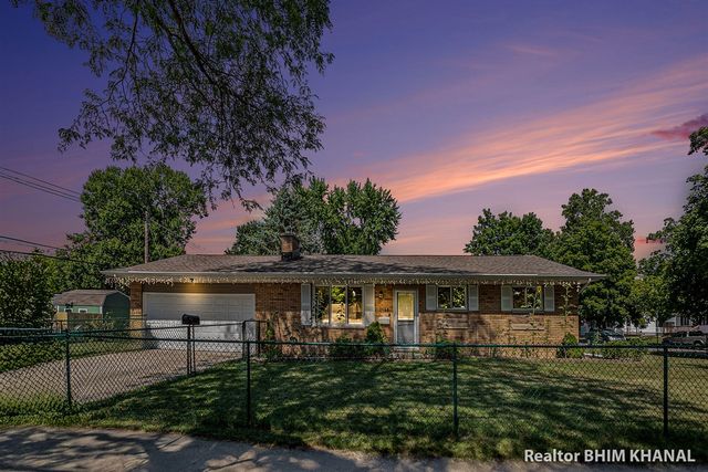 3100 Glenbrook Drive, Lansing, MI 48911