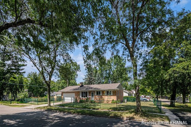 3100 Glenbrook Drive, Lansing, MI 48911