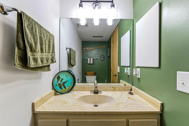 868 Winterberry Court, Woodbury, MN 55125