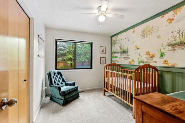868 Winterberry Court, Woodbury, MN 55125